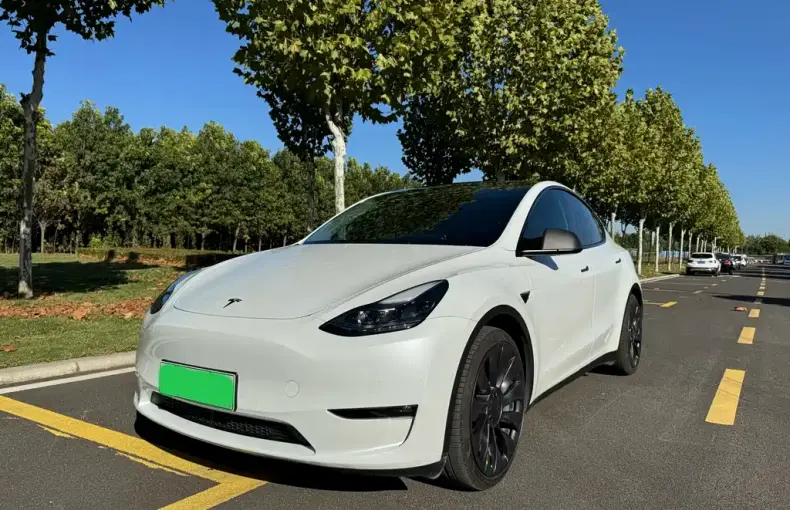 Tesla Model Y 2022 из Китая